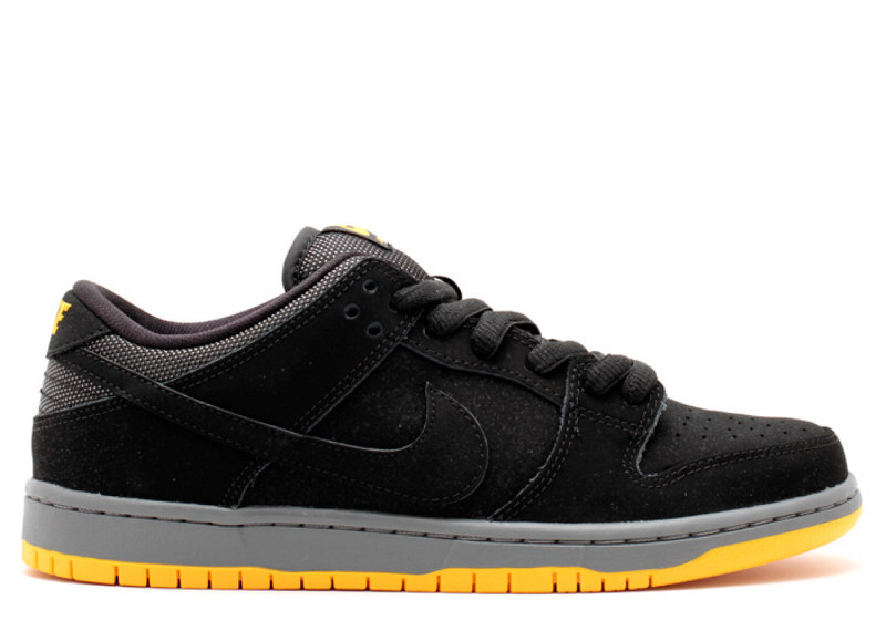 Nike SB Dunk Low "Black/University Gold"