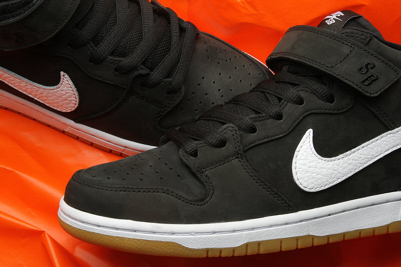 Nike SB Dunk Mid "Orange Label"