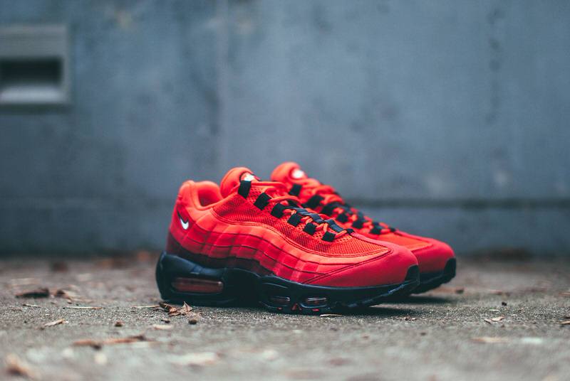 Nike Air Max 95 "Habanero Red"