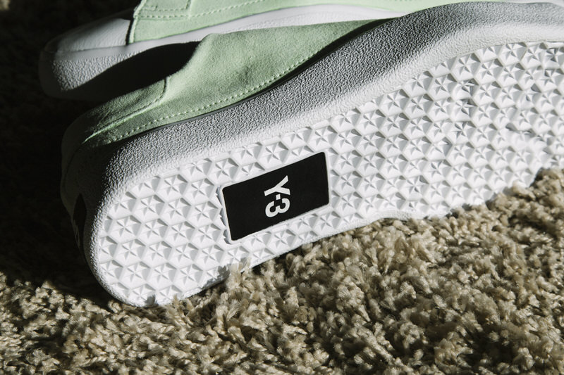 Y3 tangutsu deals lace on feet