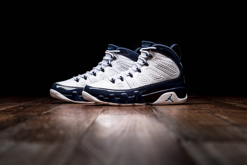 Retro 9 white and navy shop