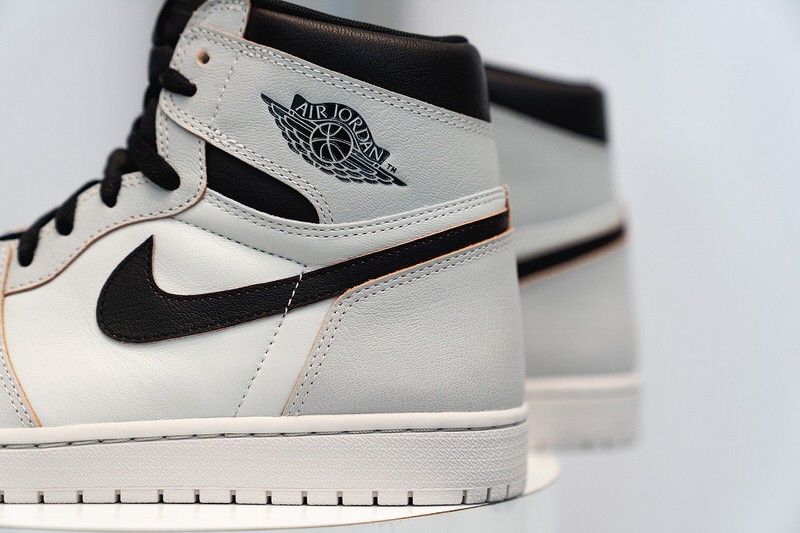 Nike SB x Air Jordan 1 Light Bone/Black