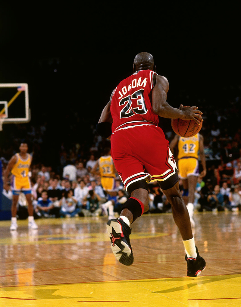 mj wearing jordan 6