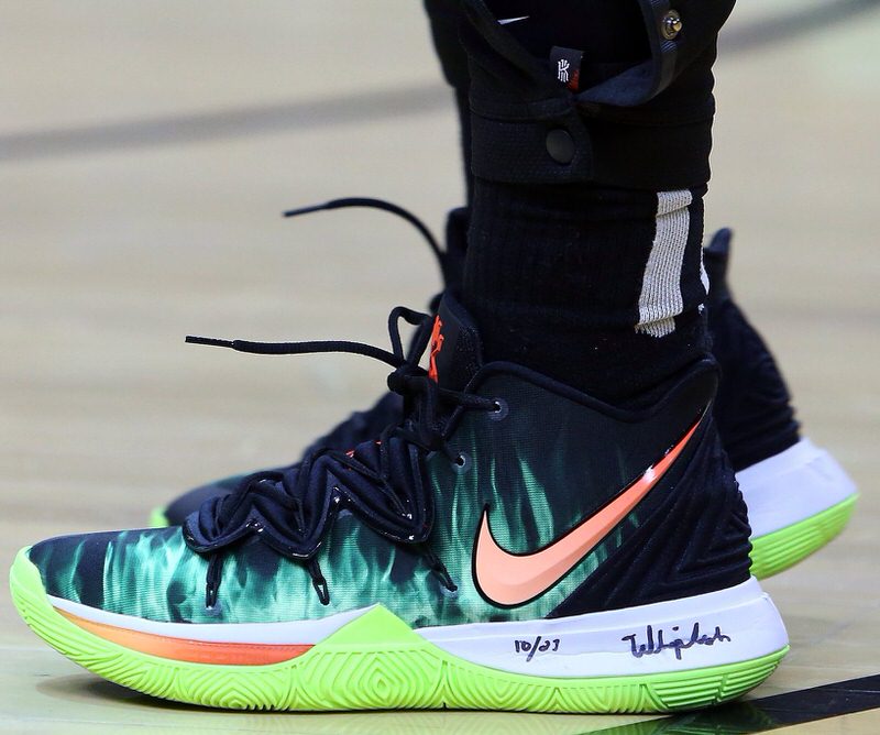 NIKE Kyrie 5 'Neon Rainbow Sole' Multi Black AO2918 001