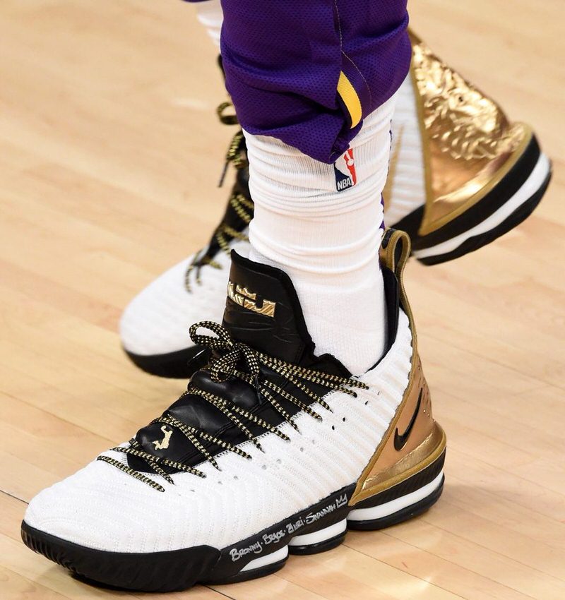 lebron 16 superbron on feet