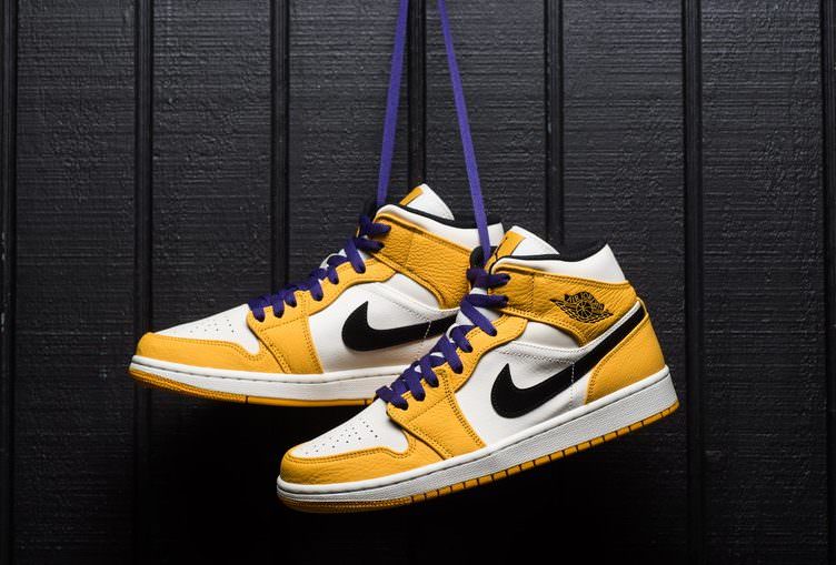 Jordan 1 on sale mid se lakers