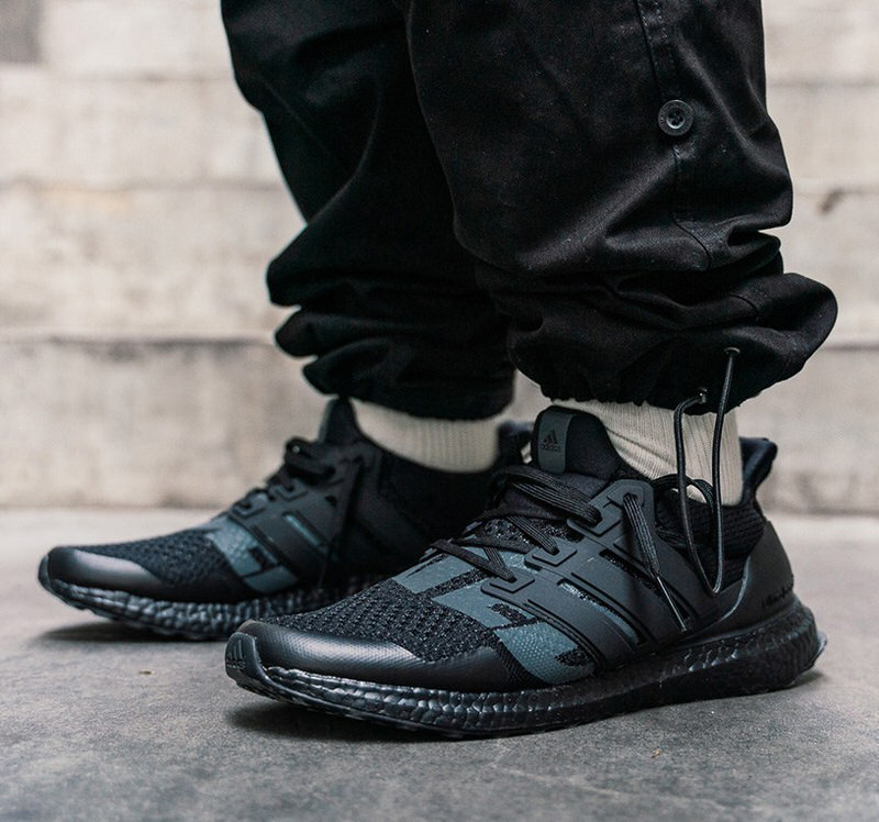 ultra boost 1.0 triple black