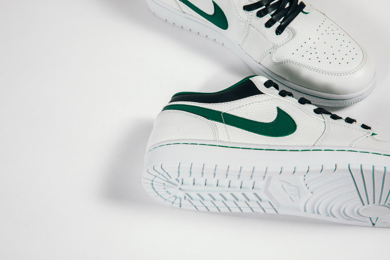 Air Jordan 1 Low "Jets"