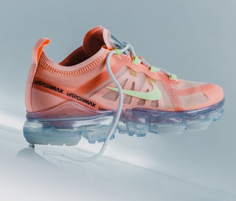 Nike pink clearance tint
