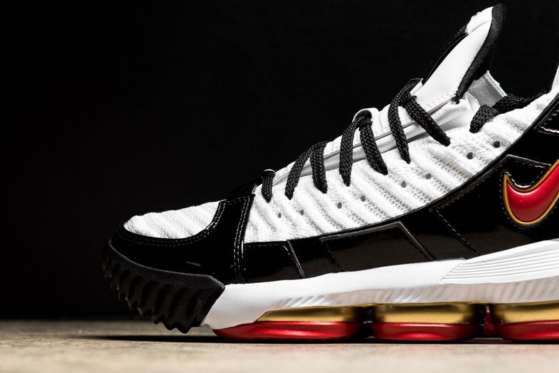 Nike LeBron 16 "Remix"