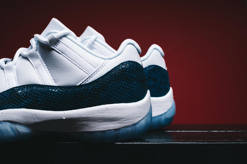 Air Jordan 11 Low "Blue Snakeskin"