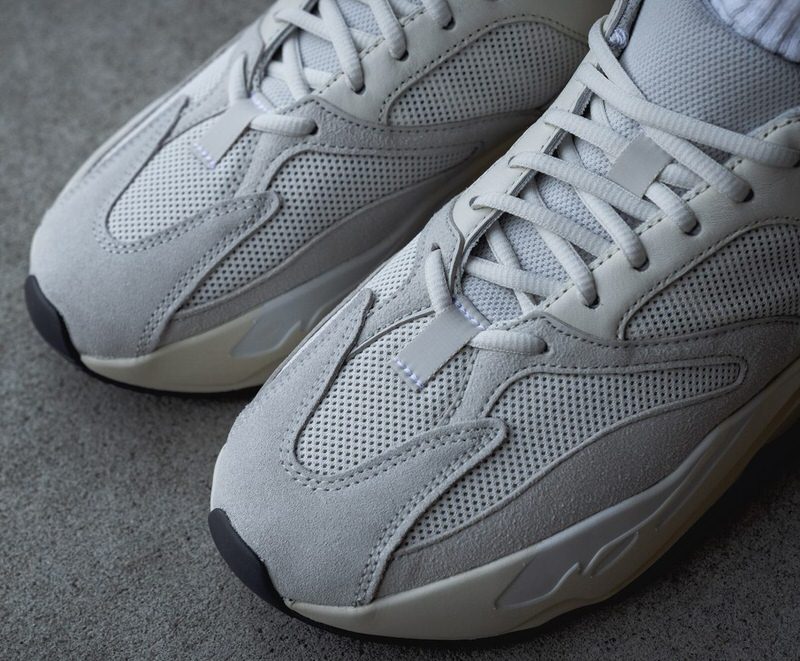 Adidas Yeezy Boost 700 Analog