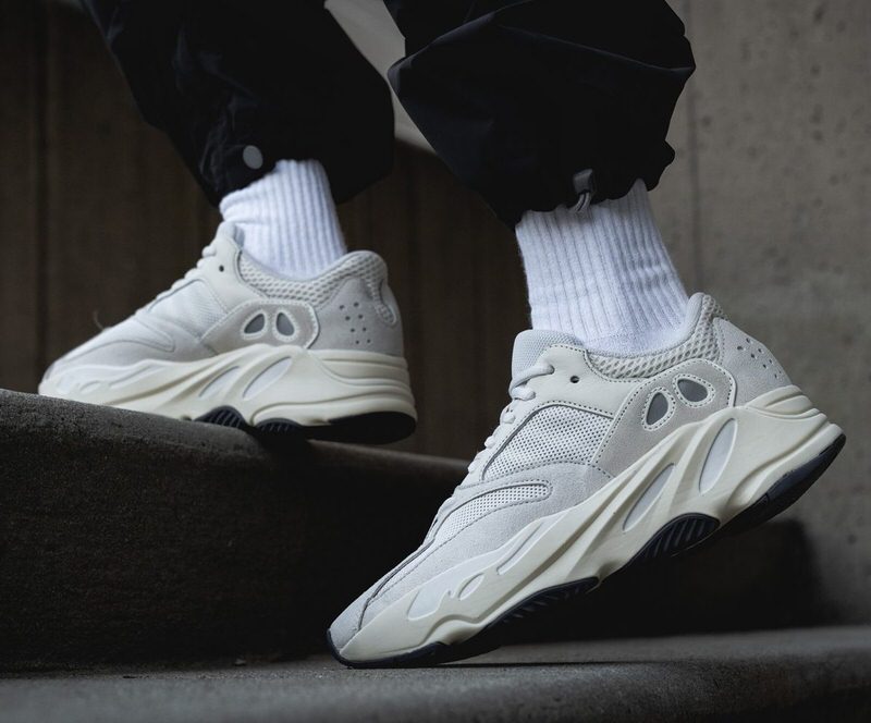 adidas yeezy boost 700 analog 5 e1556120114122