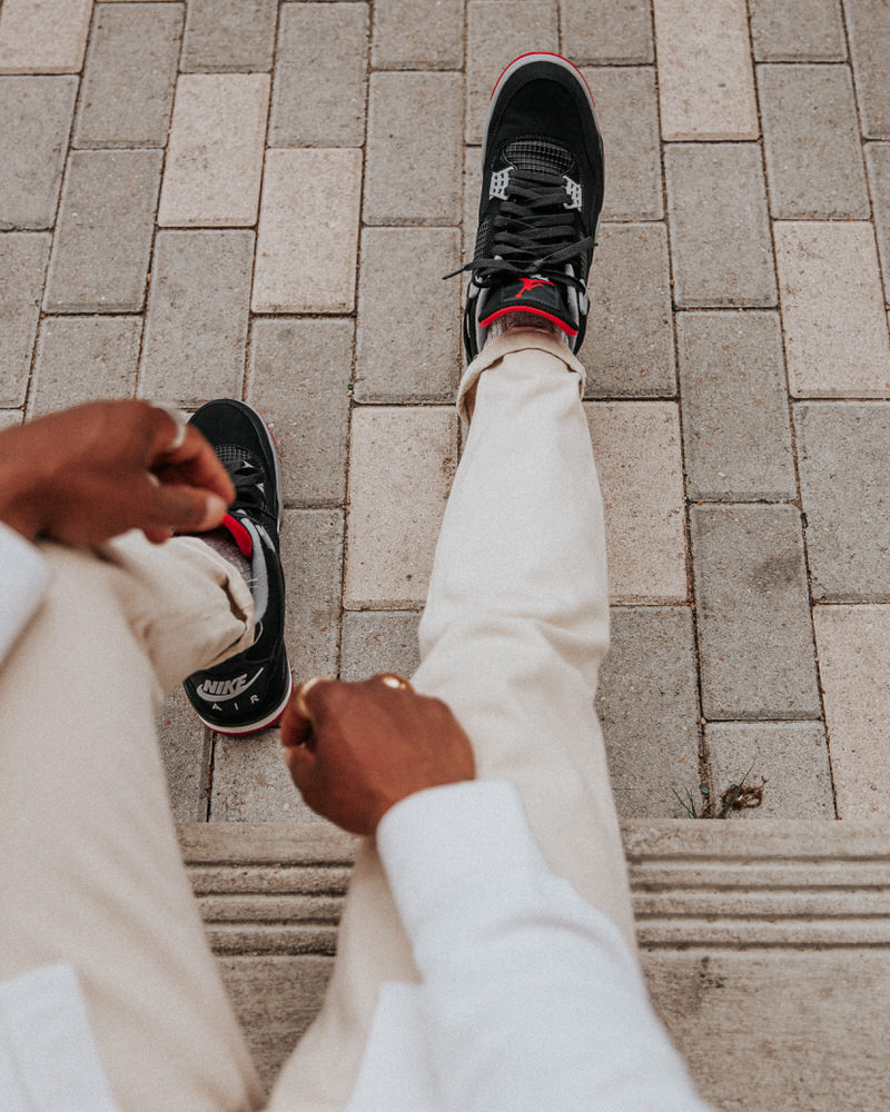 jordan 4 bred on foot