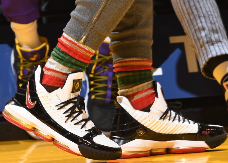 lebron wearing lebron 16