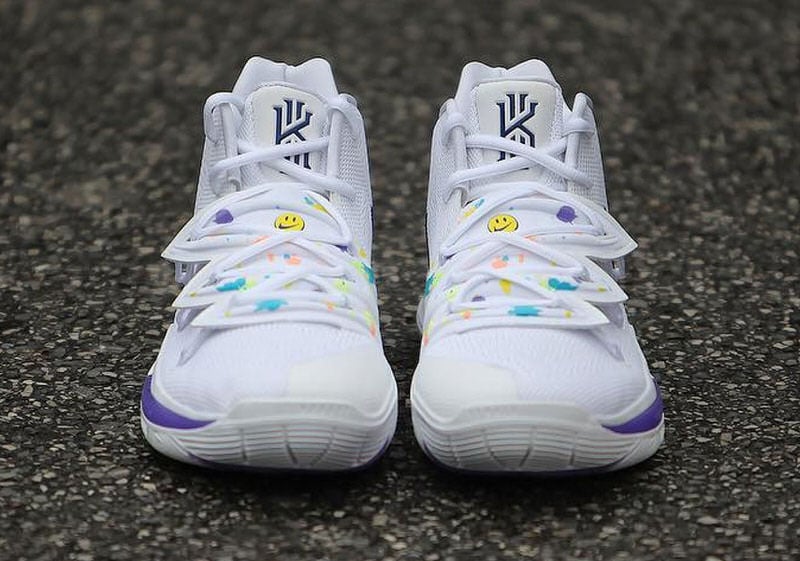 Nike Kyrie 5 "Have a Nike Day"