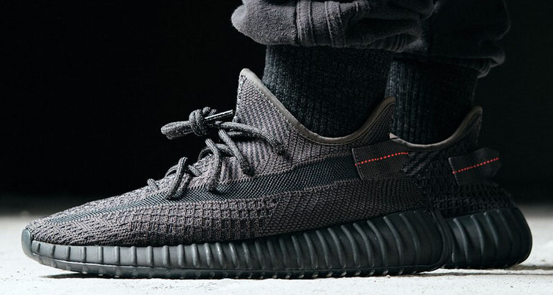 yeezy boost 350 v2 triple black