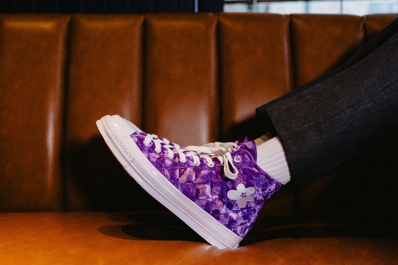 converse purple velvet