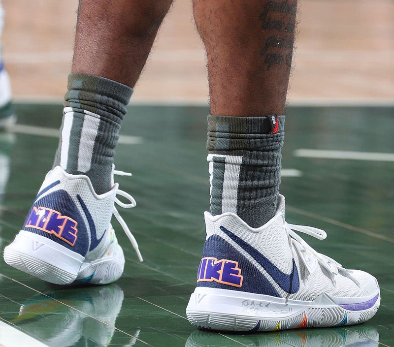 kyrie irving shoes vs knicks