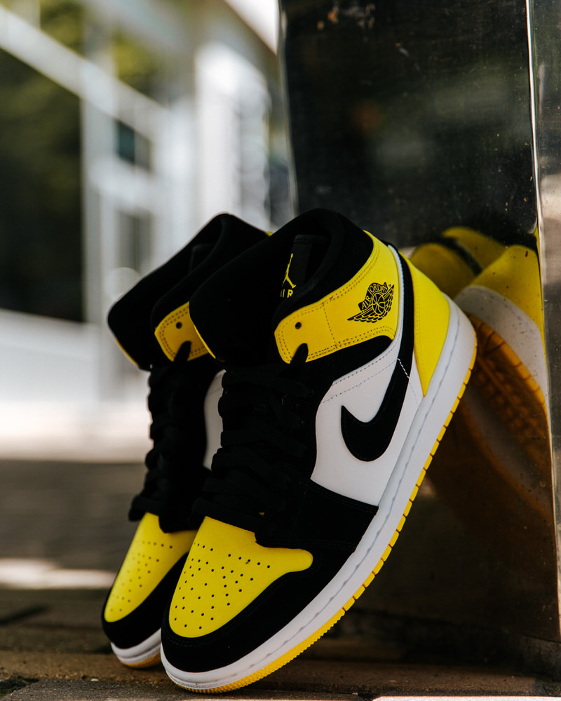 retro 1 mid yellow