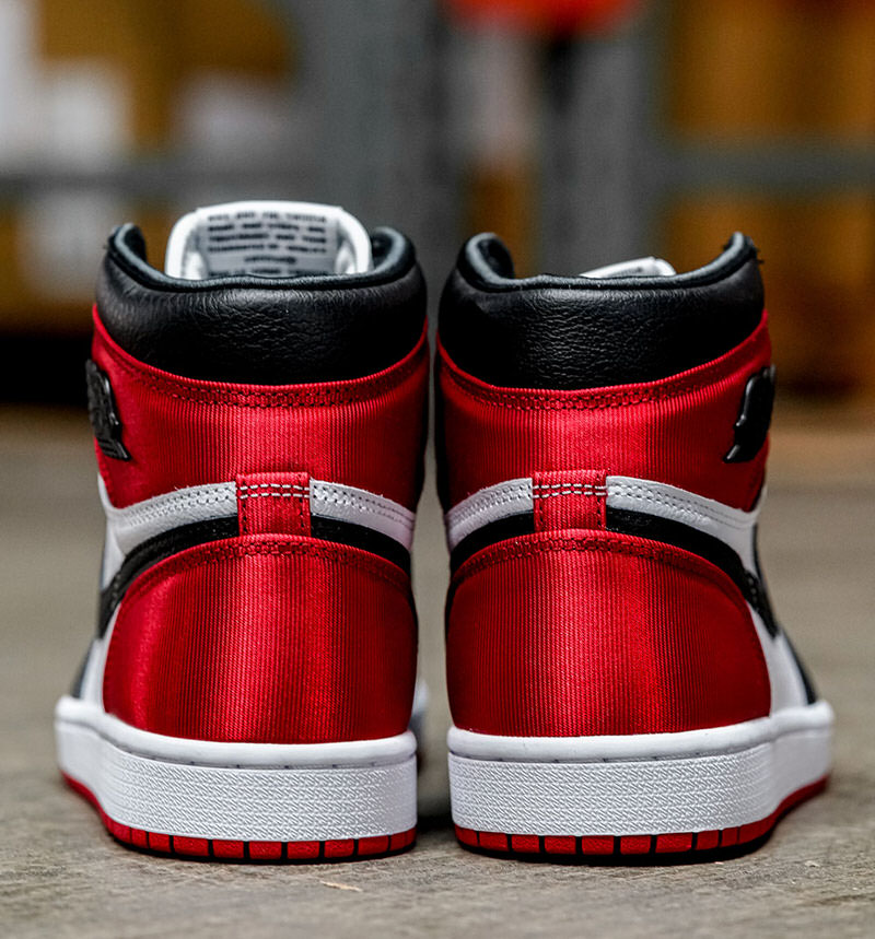 air jordan 1 satin black toe finish line