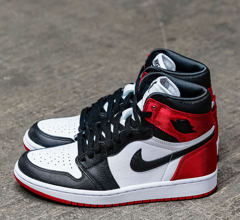 satin aj1 black toe