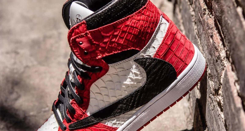 Shoe surgeon sales travis scott