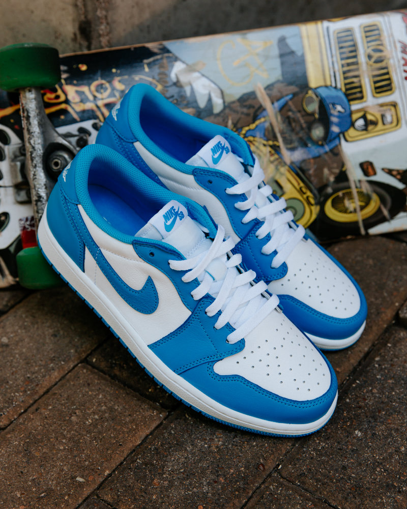 nike dunk low unc