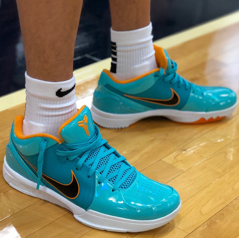 teal kobes