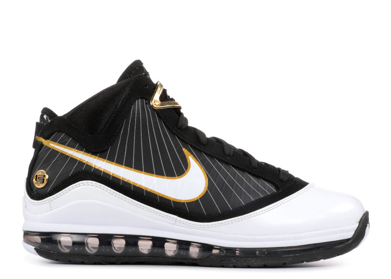 the LeBron 7 Shifted Sneaker Culture 