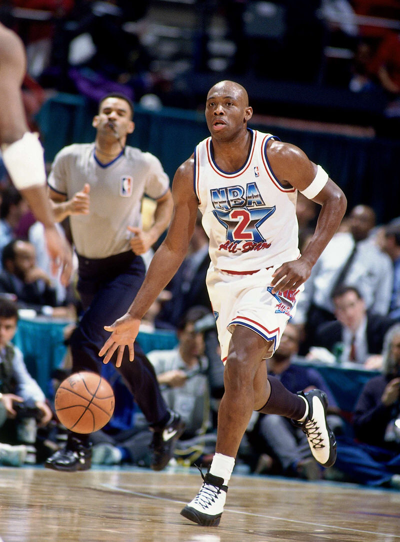 spotlights Augustin taking the court in two different Jordan sneakers in one game