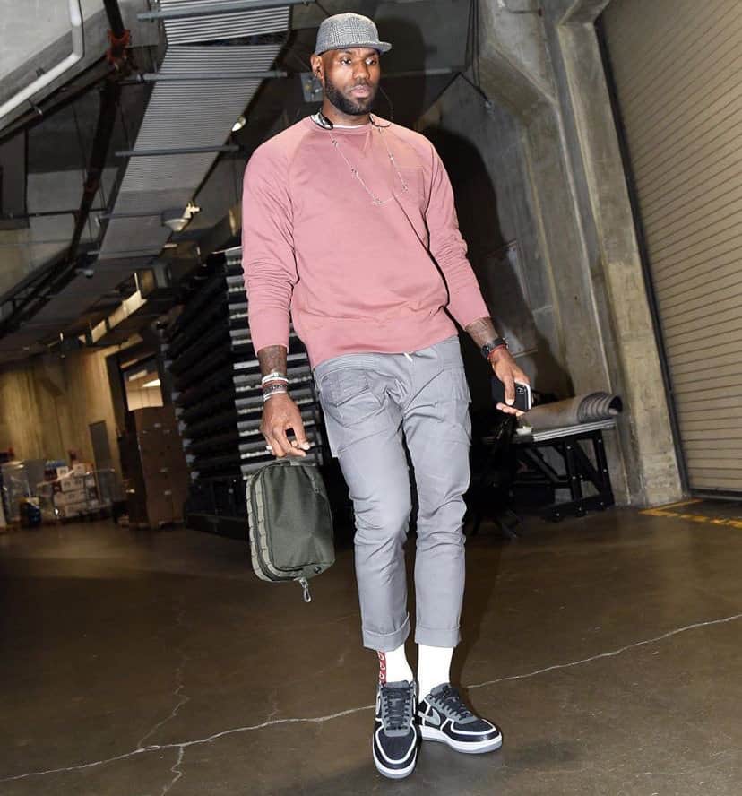 The King Rocks the LeBron 7 