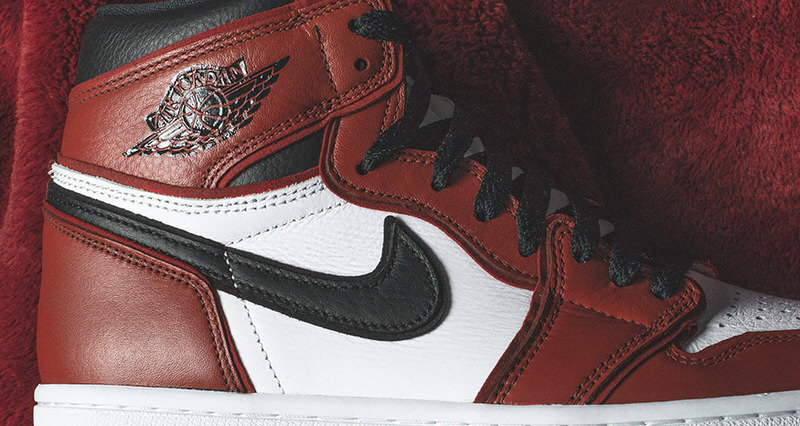 burgundy jordan 1