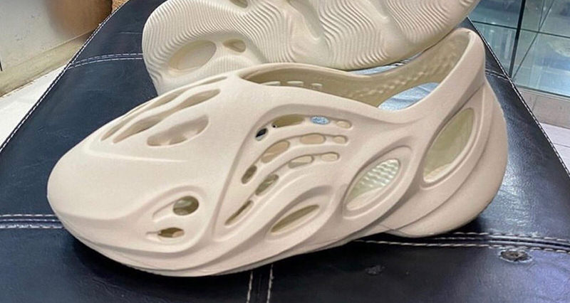 yeezy 700 crocs