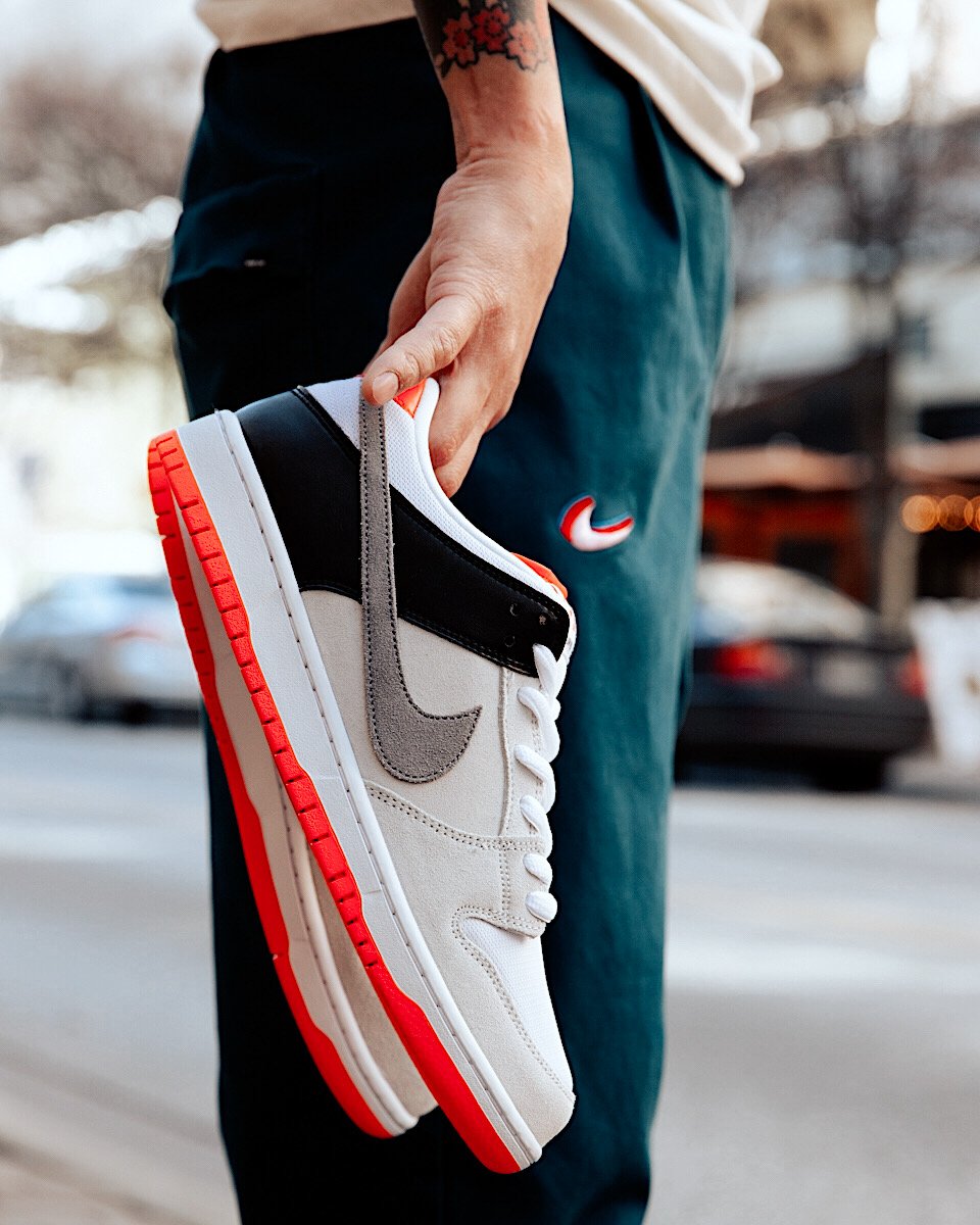 nike dunk low infrared
