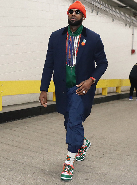 The King Rocks the LeBron 7 Media Day and Another 17 Low Nice Kicks