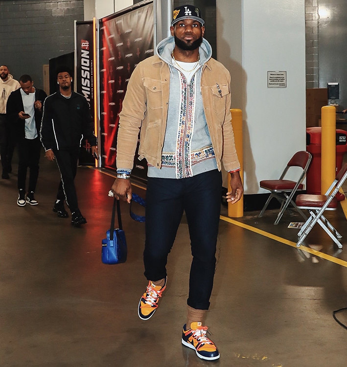 lebron james nike sacai