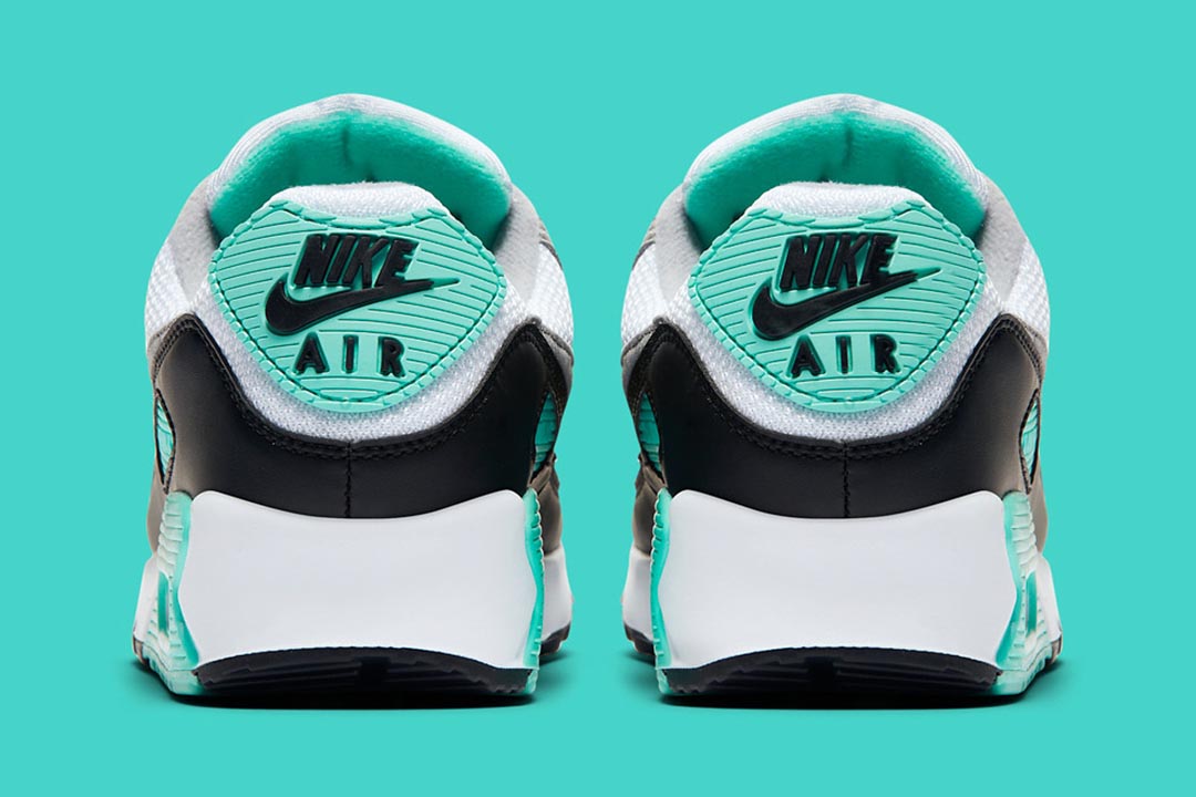 nike air kicks turquoise