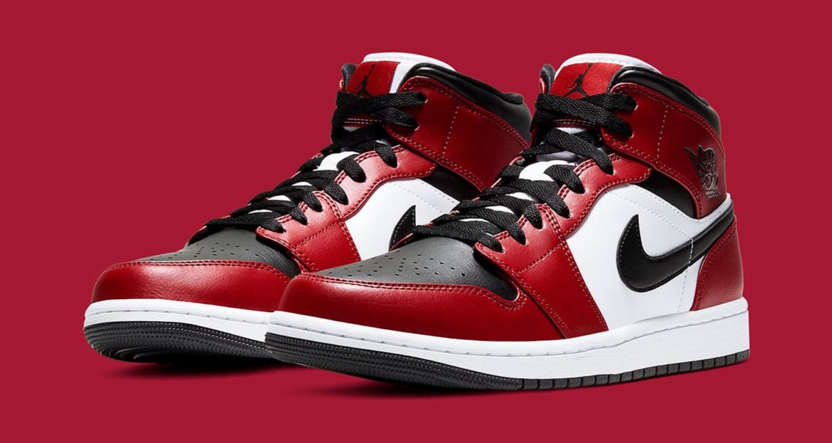 air jordan 1 chicago black toe