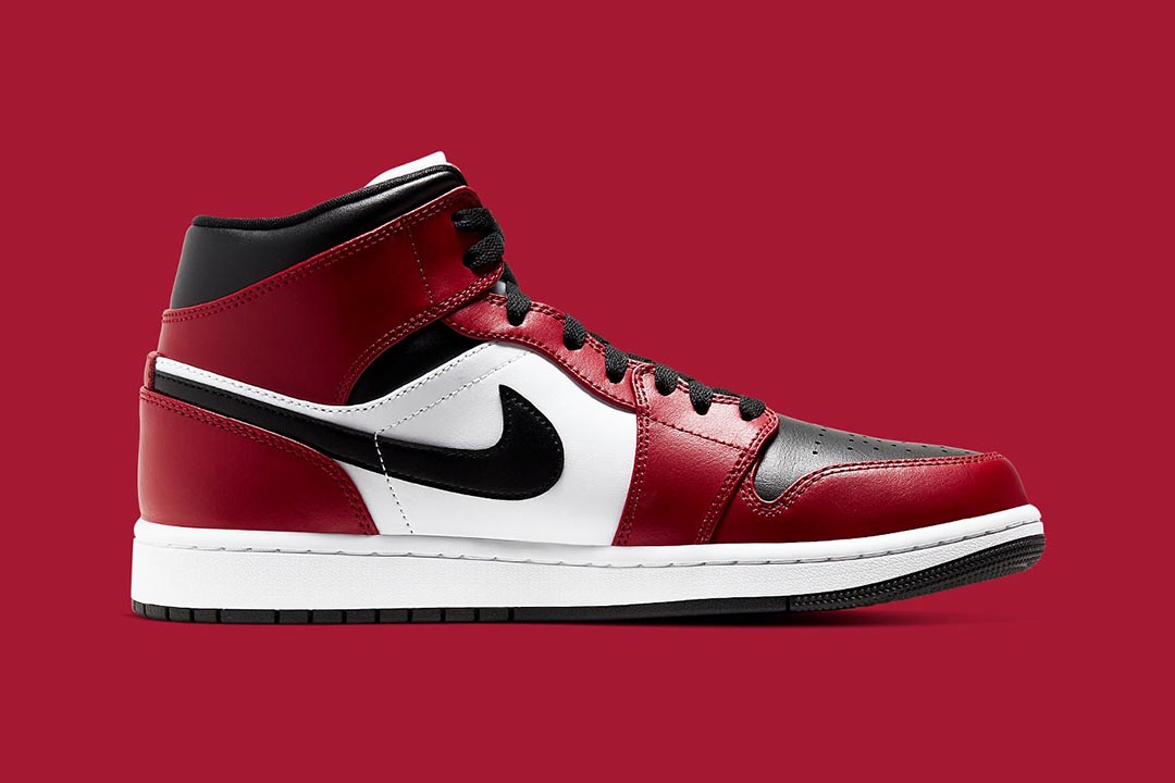 Ruthless Picasso Them Official Look at the Air Jordn 1 Mid "Chicago Black Toe" | Nice Kicks
