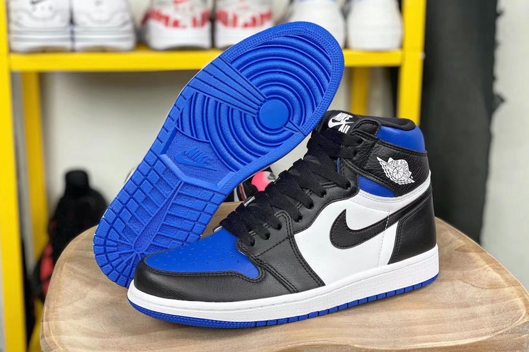 air-jordan-1-retro-hi-og-game-royal-555088-041-release-date-08