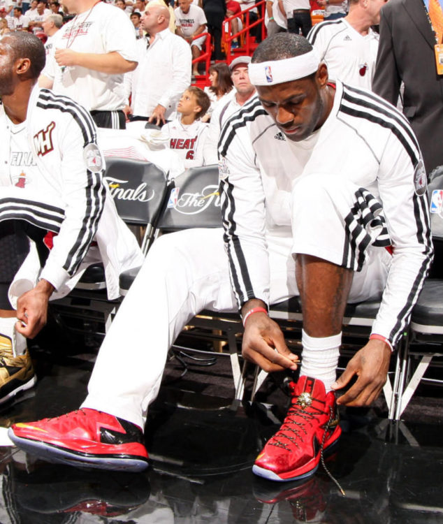 Lebron x jordan top