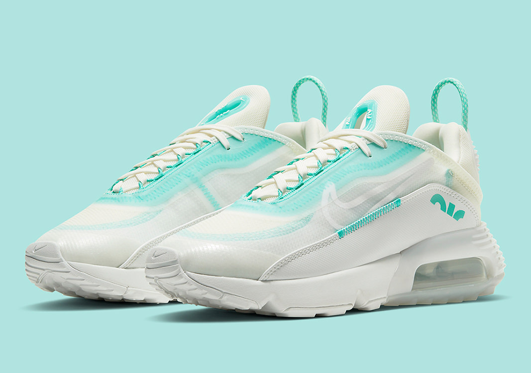 Aurora green nike 2025