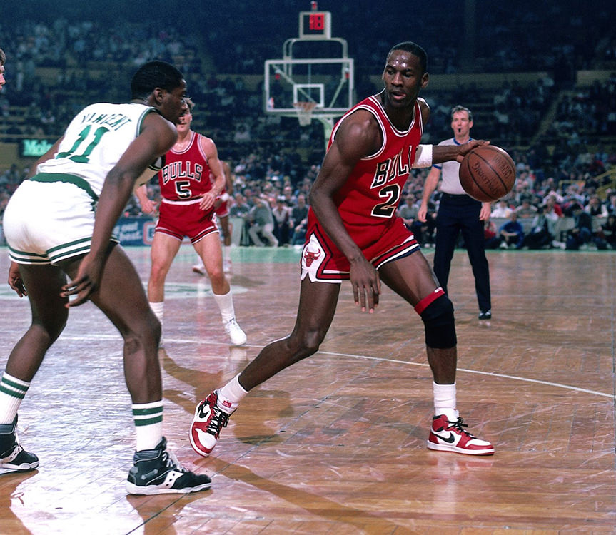 michael jordan playing in air jordan 1