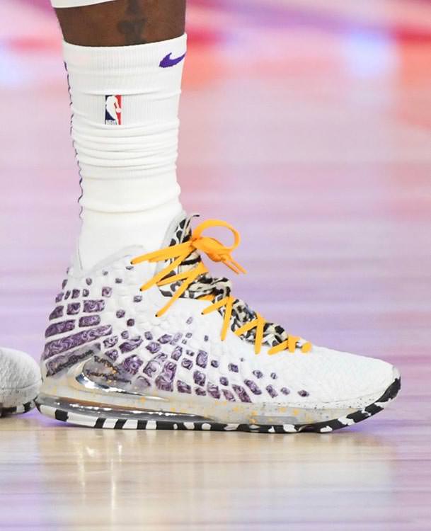 LeBron James wears 'Man in the Arena' Nike LeBron 17 colorway in China