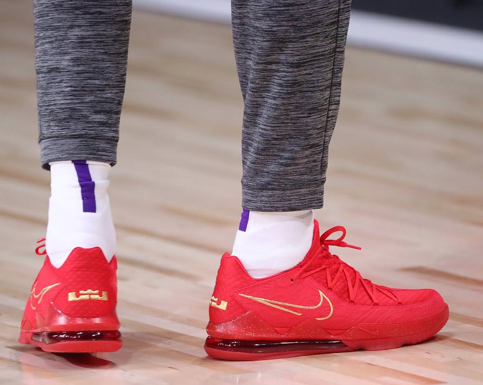 The King Rocks the LeBron 7 Media Day and Another 17 Low Nice Kicks