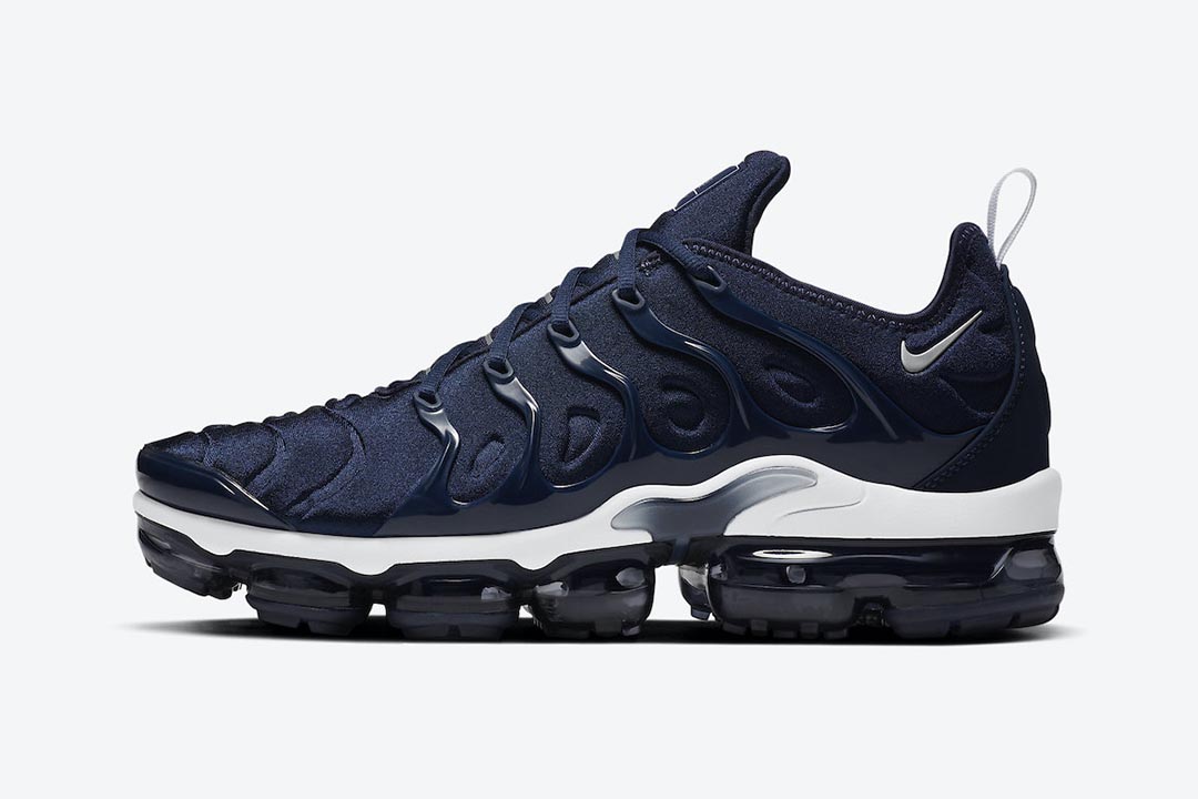 nike vapormax plus midnight navy metallic gold