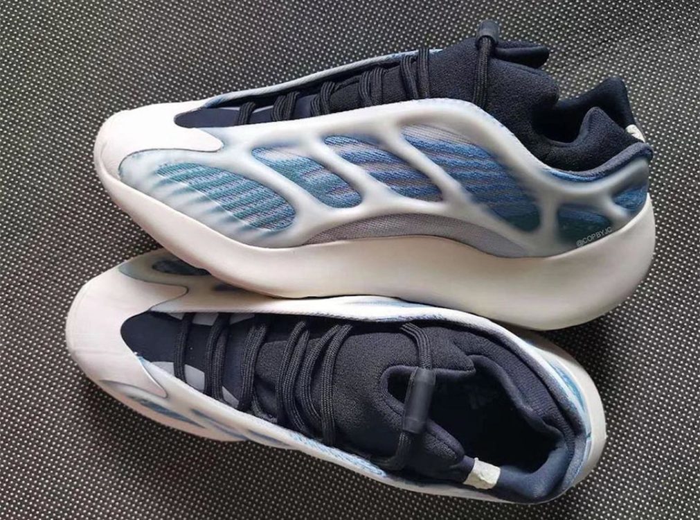 yeezy 700 v3