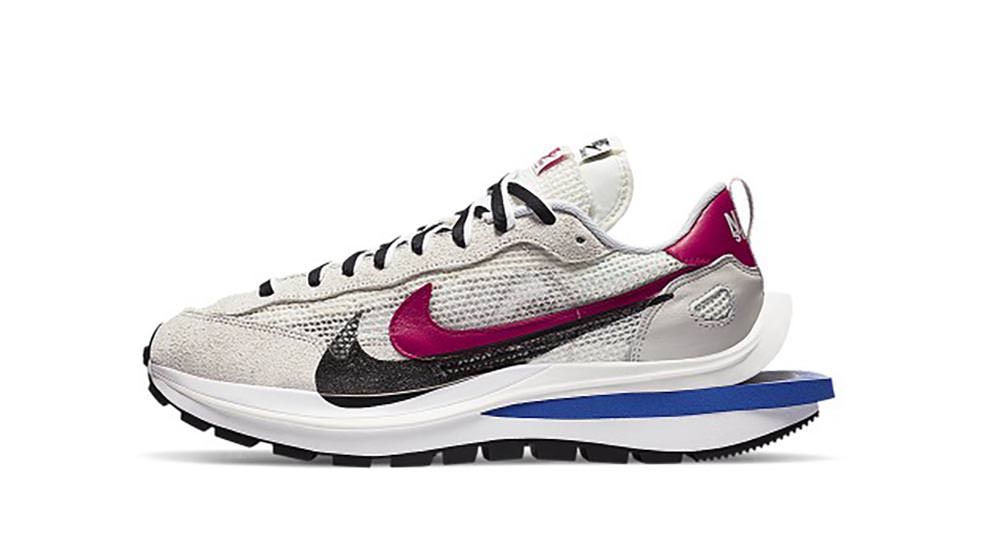 Nike waffle sale sacai release date
