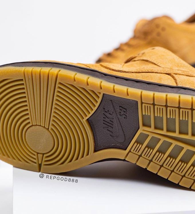 Nike SB Dunk Low \